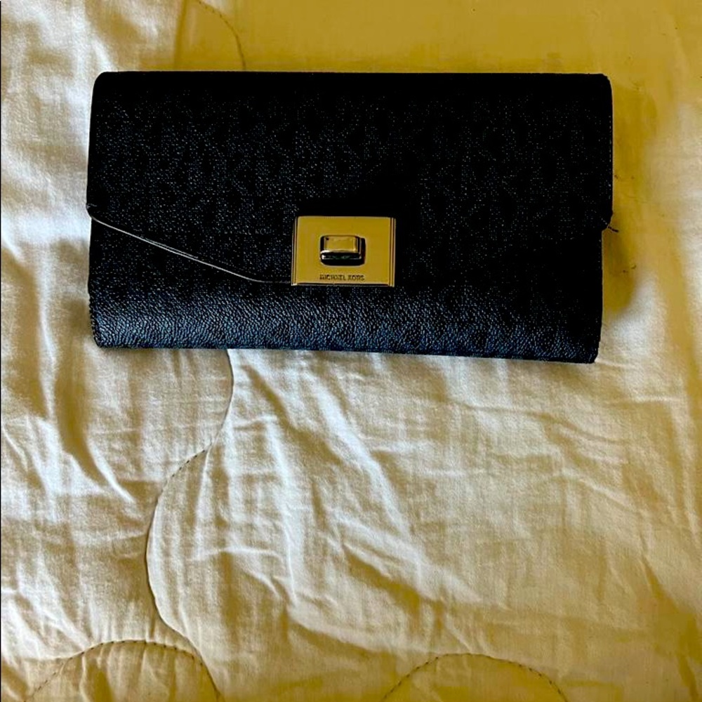 Wallet in excellent condition